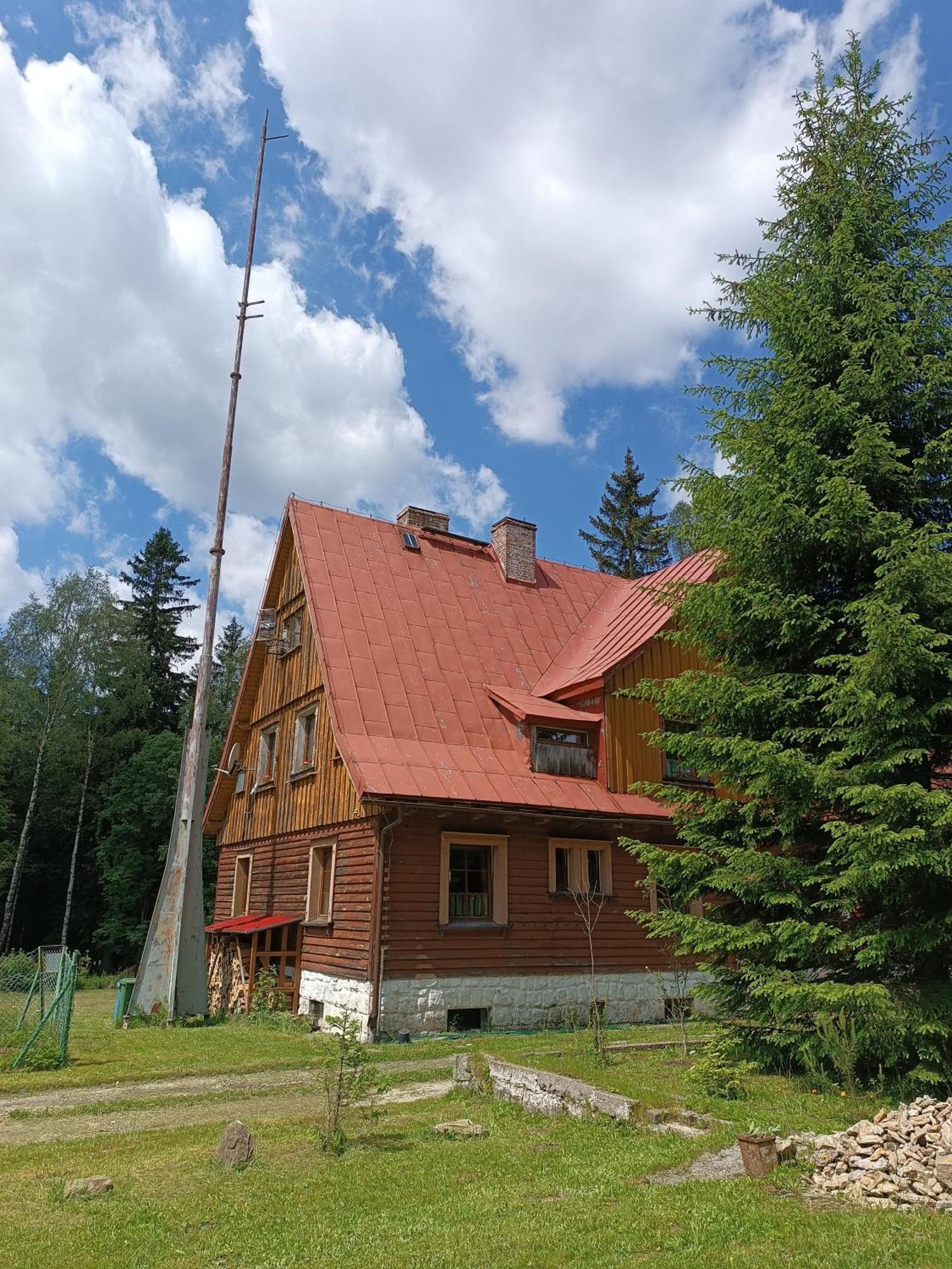 Straznica Pod Lasem Apartment